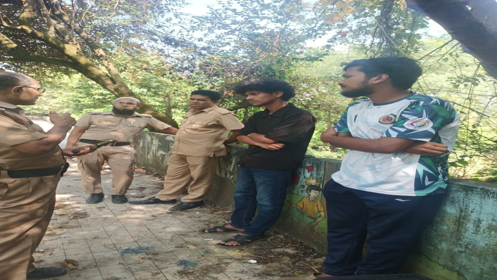 জাবিতে গাঁজাসহ দুই শিক্ষার্থী আটক