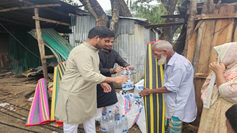 বান্দরবানের বালাঘাটায় ভয়াবহ অগ্নিকাণ্ডে ক্ষতিগ্রস্থদের পাশে দাঁড়ালেন পিসিসিপি সভাপতি আসিফ ইকবাল