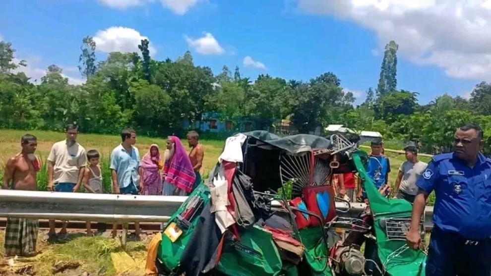 ট্রাক ও সিএনজি মুখোমুখি সংঘর্ষে নিহত ১ আহত -৫ জন