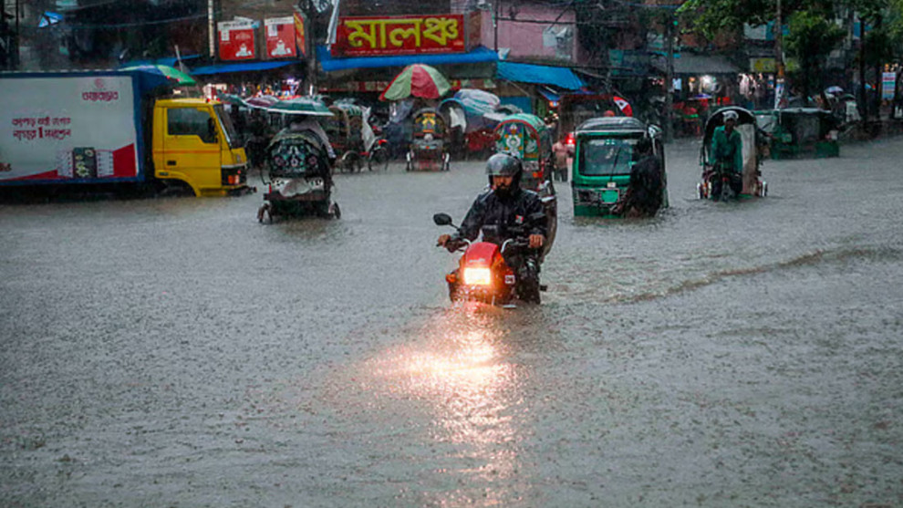 বন্যা ও বৈরী আবহাওয়ায় চট্টগ্রাম বোর্ডের আজকের এইচএসসি পরীক্ষা স্থগিত