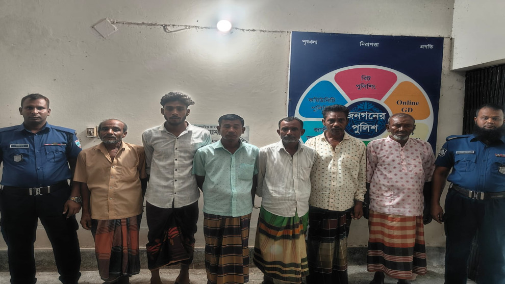 পুলিশের অভিযানে সাজা পরোয়ানাভুক্ত ৬ জন আসামী গ্রেফতার