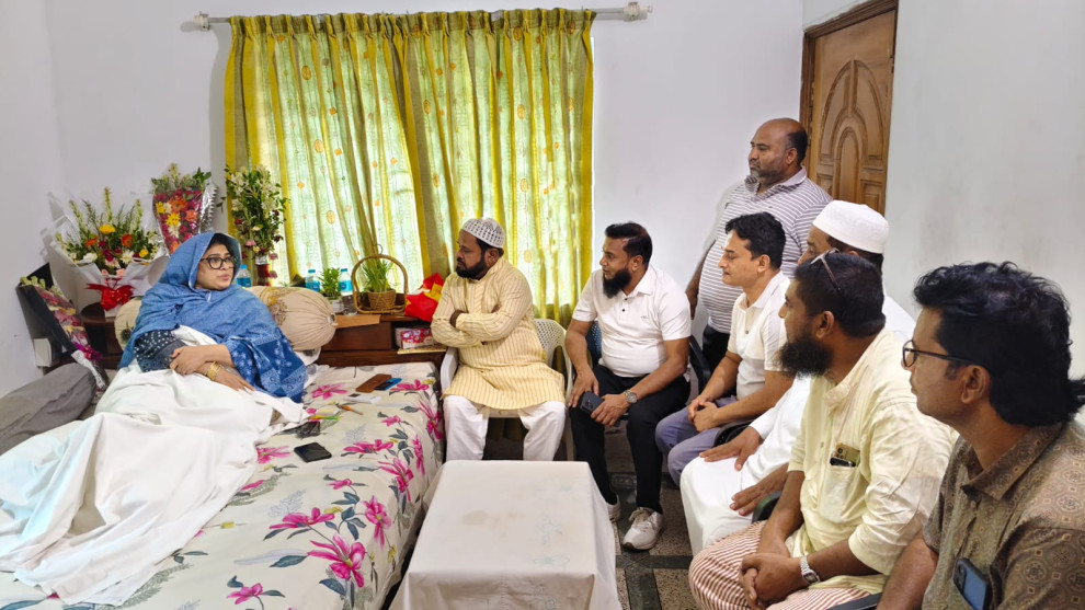 অসুস্থ সাবিরা নাজমুল এমপির বাসভবনে শার্শা-বেনাপোল বিএনপির নেতৃবৃন্দ