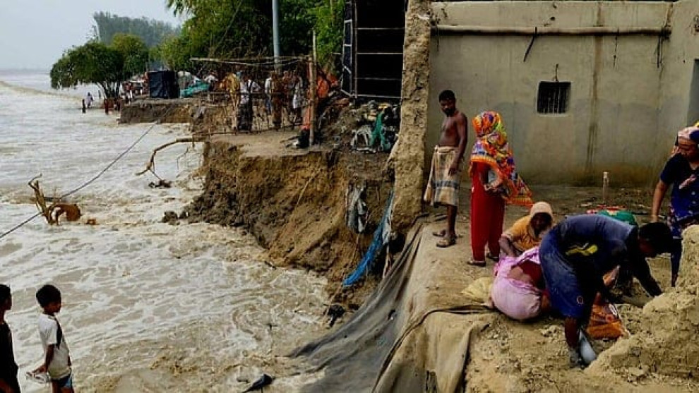 চোখের সামনেই বিলীন হচ্ছে টিকে থাকার অস্তিত্ব