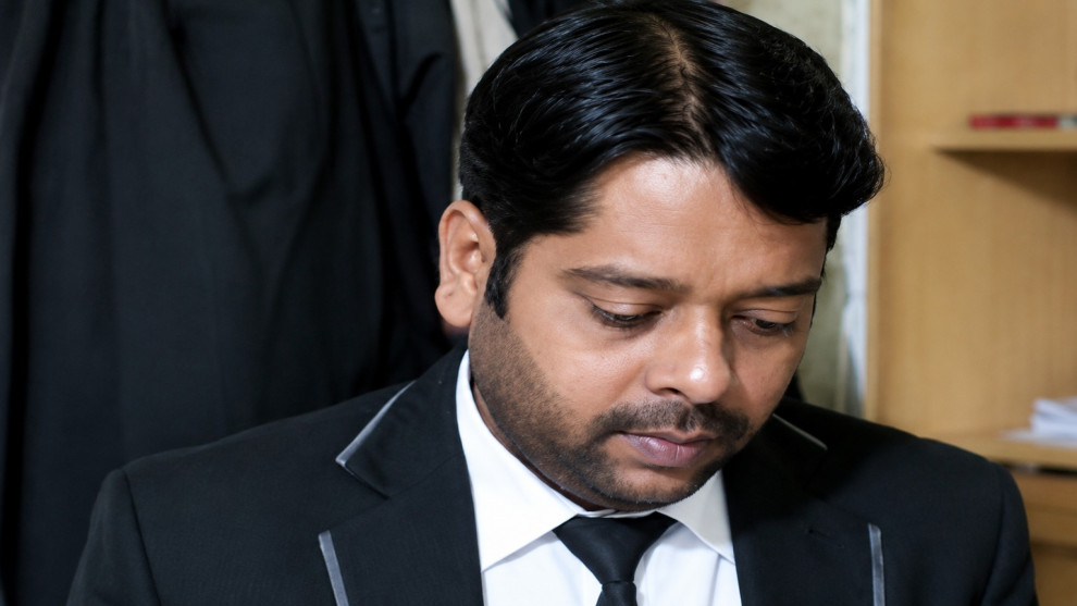 এক মাসের ব্যবধানে সড়ক দুর্ঘটনায় বাবার পর এবার ছুরিকাঘাতে নিহত আইনজীবী ছেলে