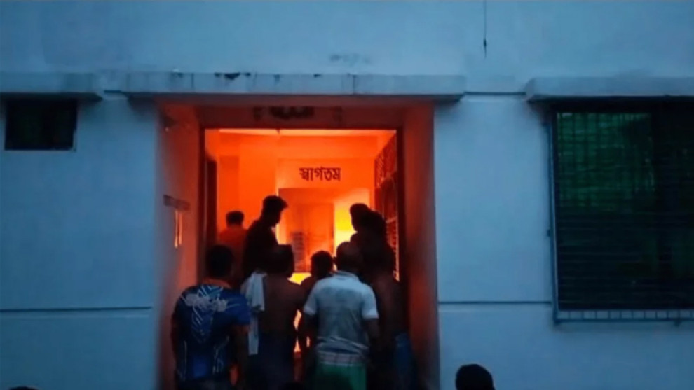 সাভারে কেমিক্যাল কারখানায় ভয়াবহ আগুন, বিস্ফোরণে আহত ৫