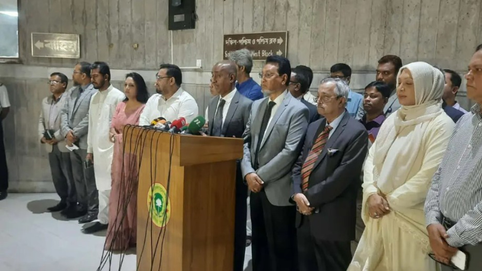 সংবিধান পর্যালোচনায় নতুন উদ্যোগ, গুরুত্ব পাচ্ছে জুলাই সনদ