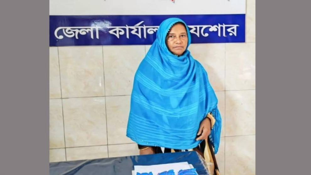 শার্শায় ৬ হাজার ইয়াবাসহ নারী আটক