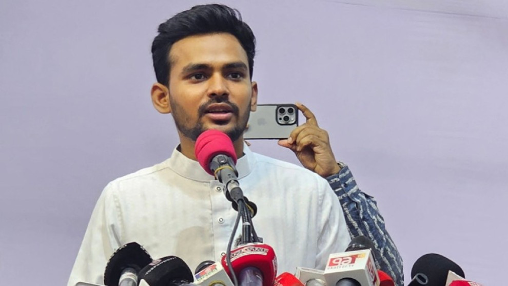 ভারত শেখ হাসিনাকে রাখতে চাচ্ছে না: আসিফ মাহমুদ