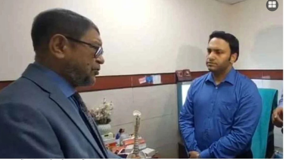 অফিস ফাঁকি দিয়ে চেম্বারে, চিকিৎসককে বরখাস্তের নির্দেশ