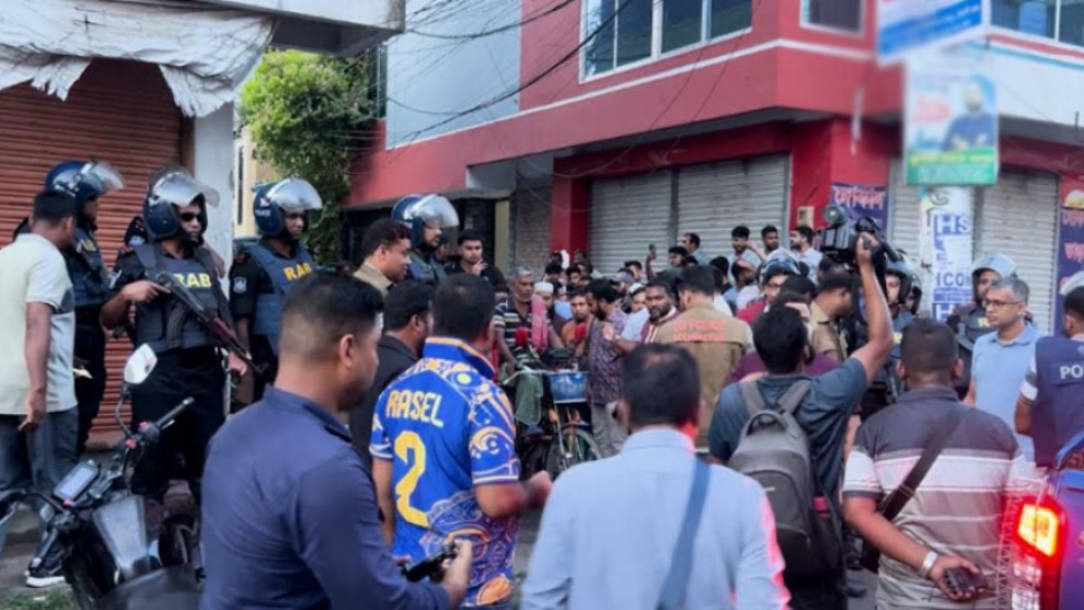 জামায়াত-গণঅধিকার পরিষদ সংঘর্ষ, এমপি আমির হামজাসহ আহত ১০
