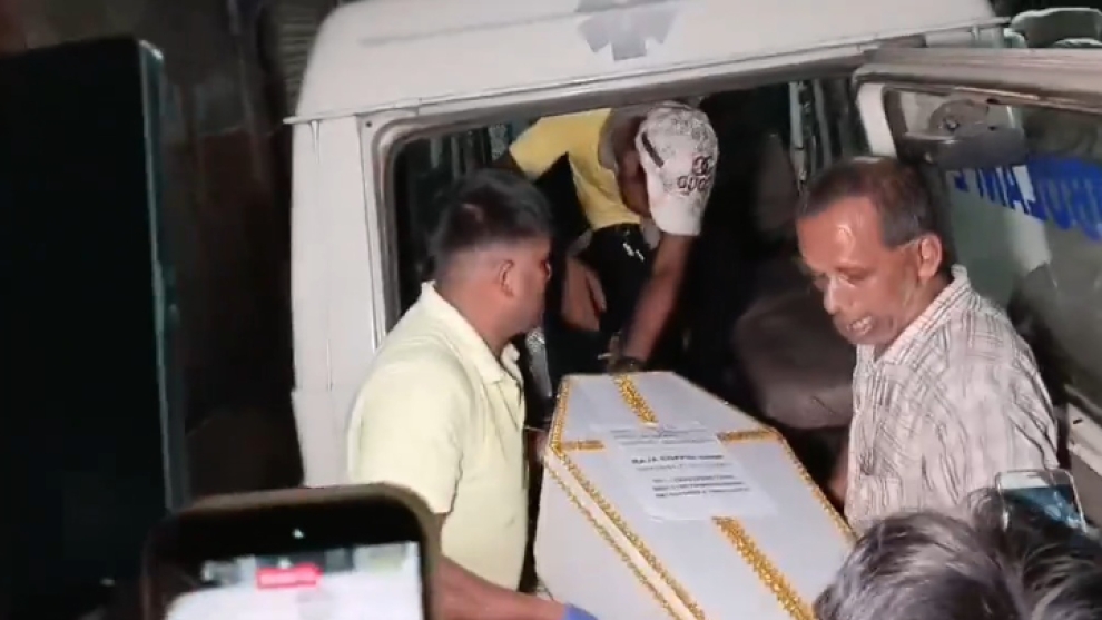 কলকাতায় নিহত ছয় বাংলাদেশির মরদেহ ফিরছে আজ