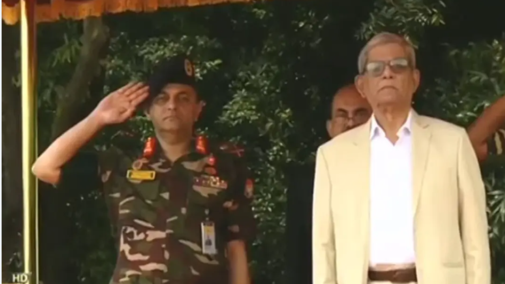 বঙ্গভবনে প্রবেশ করলেন রাষ্ট্রপতি, দেয়া হলো গার্ড অব অনার