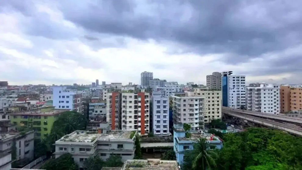 ঢাকায় হালকা বৃষ্টির সম্ভাবনা, কমছে না গরম
