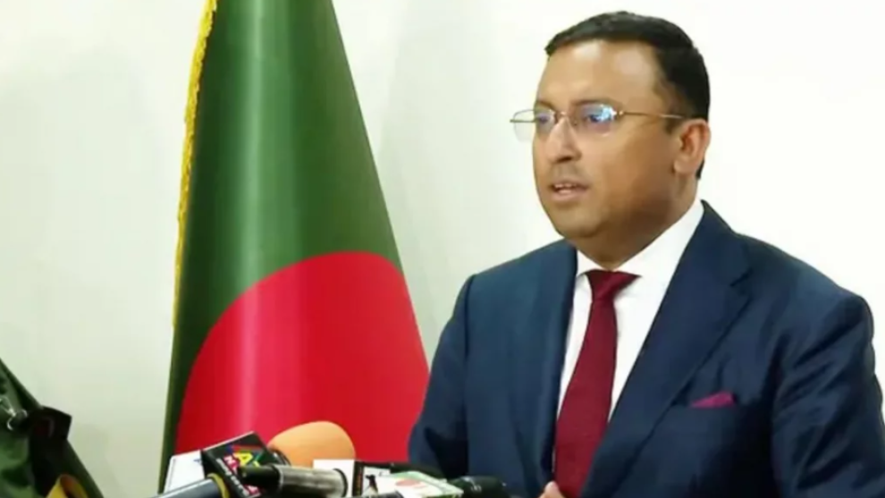 ব্রিটিশ নাগরিকত্ব নিয়ে হুমায়ূন কবীরের কড়া জবাব, ‘আমি বাংলাদেশি’