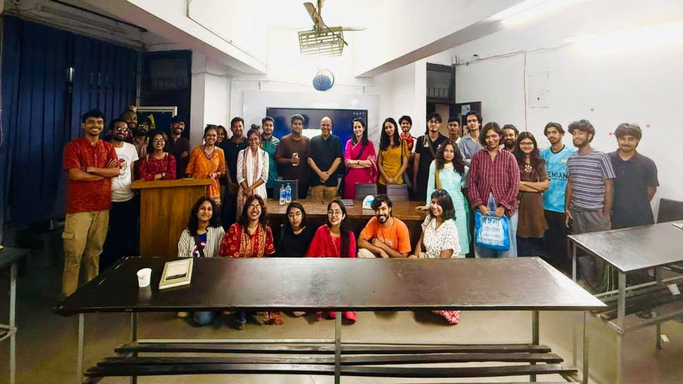 অর্থনীতিতে অনানুষ্ঠানিক কর্মসংস্থান ও বিদ্যুৎ অপচয়ের মিথ নিয়ে জাবিতে আলোচনা সভা