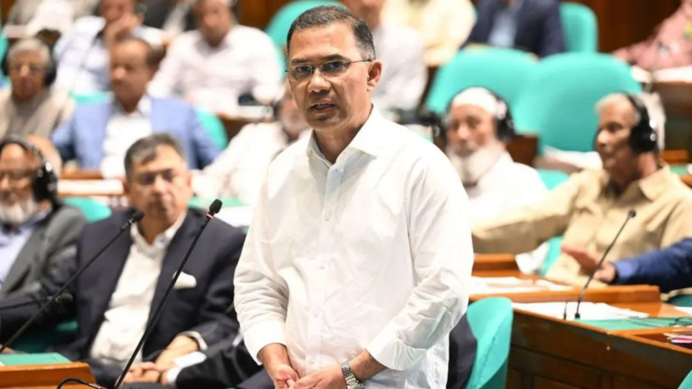 প্রশিক্ষণ বিমান বন্ধ করে আলাদা রানওয়ে নির্মাণের পরিকল্পনা নেই: প্রধানমন্ত্রী
