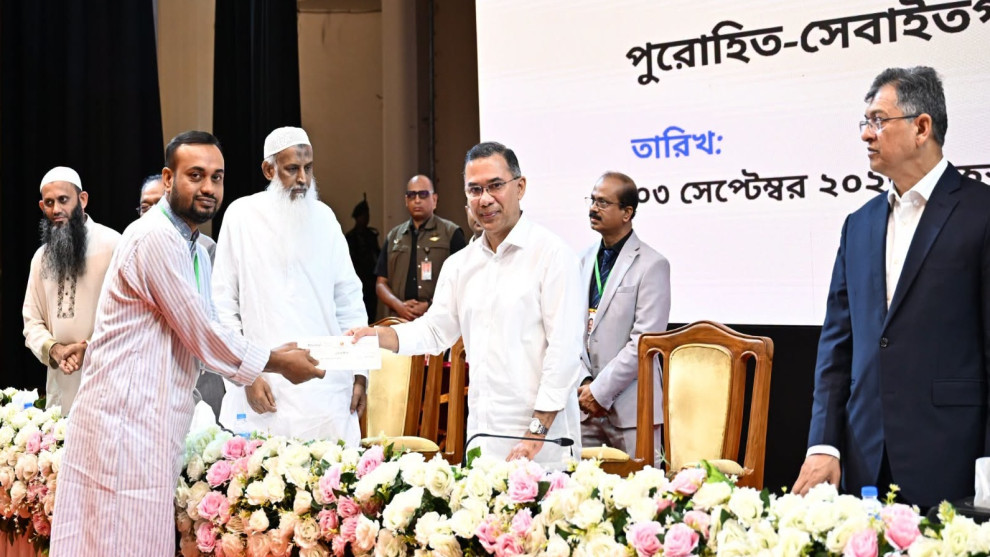 ফুলগাজীর ২৮০ ধর্মীয় ব্যক্তিকে সম্মানি দেবেন প্রধানমন্ত্রী