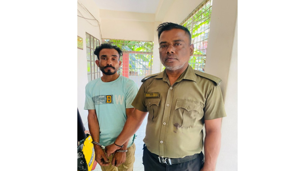কালীগঞ্জে নেশাগ্রস্ত হয়ে মায়ের ঘরে আগুন, যুবকের এক বছরের কারাদণ্ড