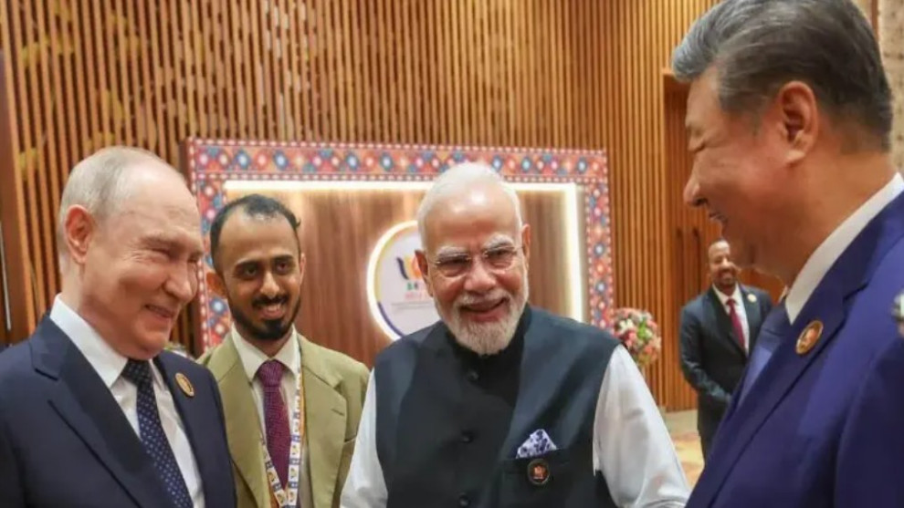 রাশিয়া-চীন ঘনিষ্ঠতায় বদলাচ্ছে বিশ্ব রাজনীতি, চাপে যুক্তরাষ্ট্র