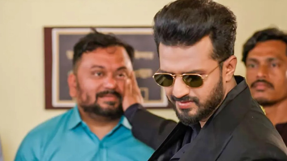 নাটকে বিসিএস ক্যাডার ফারহান, ভুল তথ্যে হাসির খোরাক
