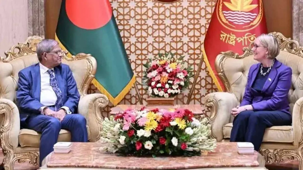 শিক্ষা-প্রযুক্তিতে যুক্তরাজ্যের সহযোগিতা বাড়ানোর আহ্বান রাষ্ট্রপতির