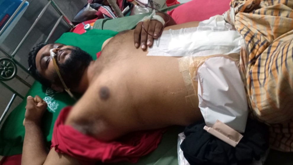 দুই সন্তানের মুখের দিকে তাকিয়ে বাঁচতে চান শিমুল, চিকিৎসায় প্রয়োজন ২ লাখ টাকা